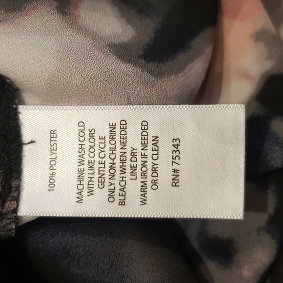 CYNTHIA Rowley Tank Top Lightweight V-Neck Black Pink White Floral Women… - Picture 9 of 11